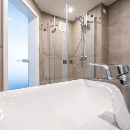 Waterfront Apartament *