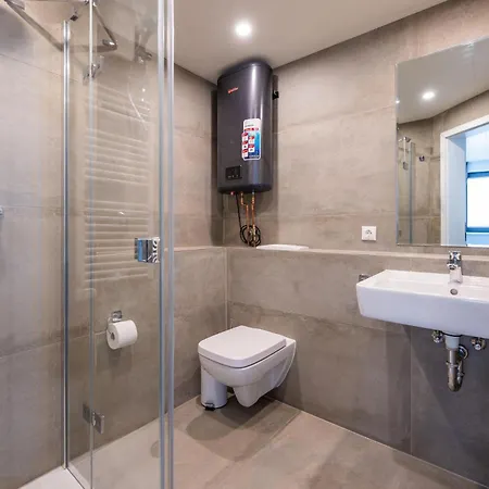 Waterfront Apartament *